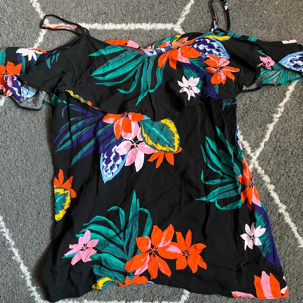 old navy floral top, size small womens